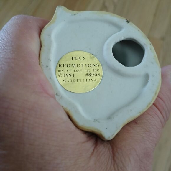 Santa’s of the Nations Hand Painted Porcelain Figurine Mexico 1991 Christmas - Picture 8 of 8